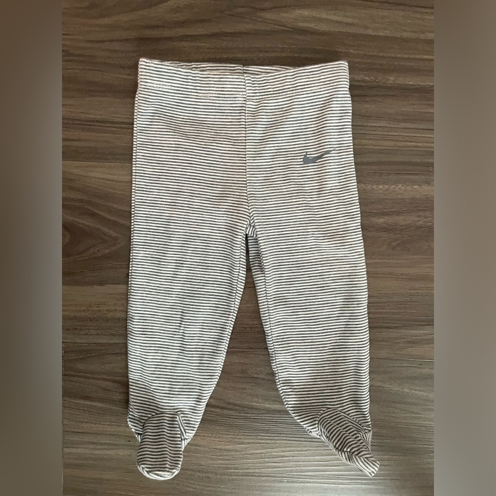 Nike Striped Kids Casual Bottoms - Gray and White size 6M